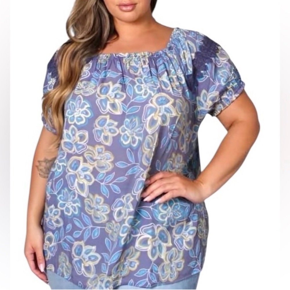 NWOT Como Blu SS Floral Print Top